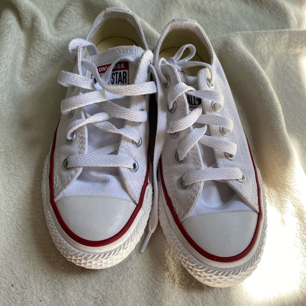 Boys used Converse